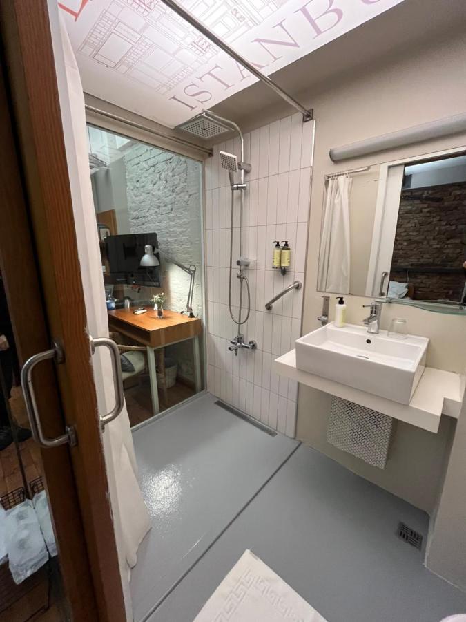 Peradays Hotel Istanbul Bagian luar foto